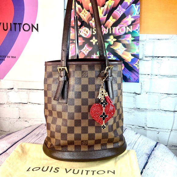 Louis Vuitton Bags Louis Vuitton Damier Ebene Marais Bucket Pm